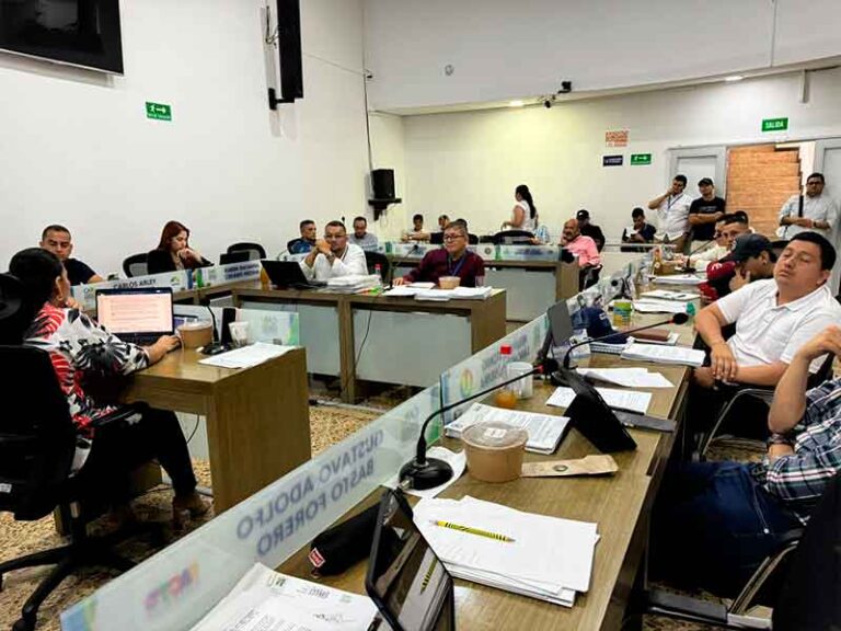 Piedemonte le cumplió al Concejo Municipal mientras contratista de Bosques de Santa Ana no dio la cara