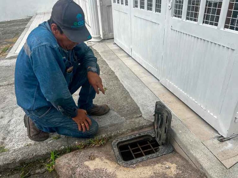 La eaav incrementa jornadas de reparación de fugas para disminuir pérdidas de agua en la ciudad