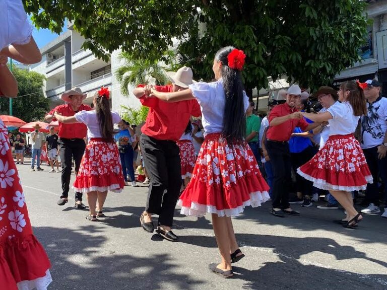 Más de 1.100 parejas de baile participaron en el primer maratón de joropo