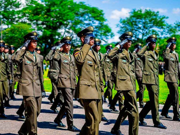 Alcalde Alexander Baquero exaltó la vocación de servicio