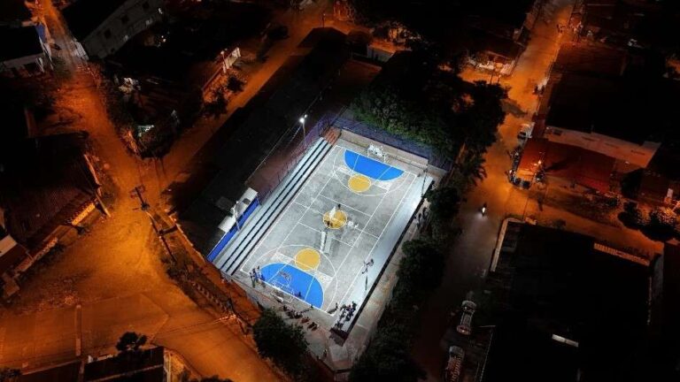 Gobierno municipal reinauguró el polideportivo de Villa Lorena y anunció otras intervenciones en el sector