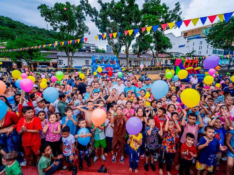 Con masiva participación, la administración municipal celebra el día del niño en barrios y veredas