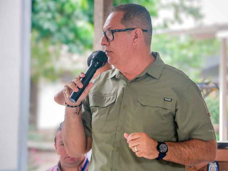 Alcalde Alexander Baquero condena y rechaza atentados contra las fuerzas militares y de policía