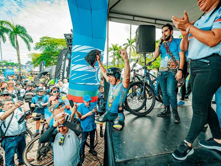 Ciclistas de todas las edades y condiciones completaron la travesía ciclística bogotá-villavicencio