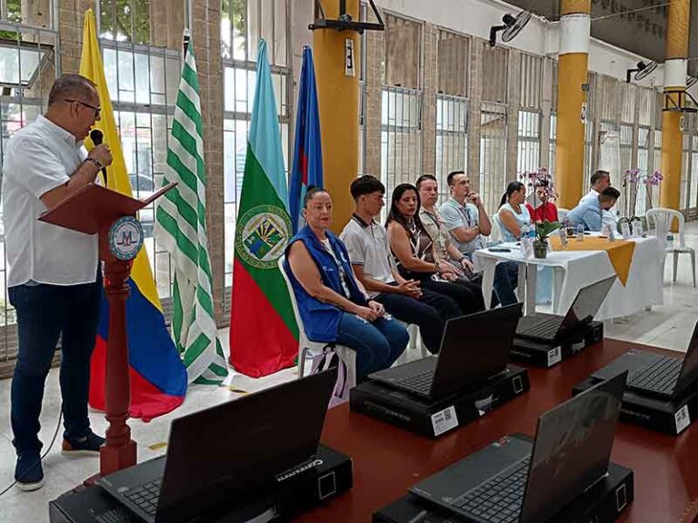 Alcalde Alexander Baquero anuncia mejoras de seguridad en torno al colegio Malala Yousafzai