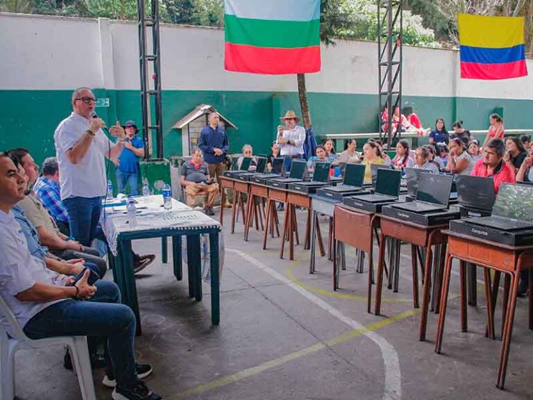 Administración municipal ratifica compromiso para construir nuevo colegio en Playa Rica