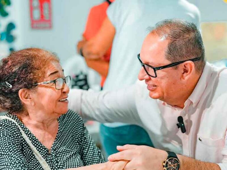 Alcalde Alexander Baquero invita a celebrar en paz el día de las madres