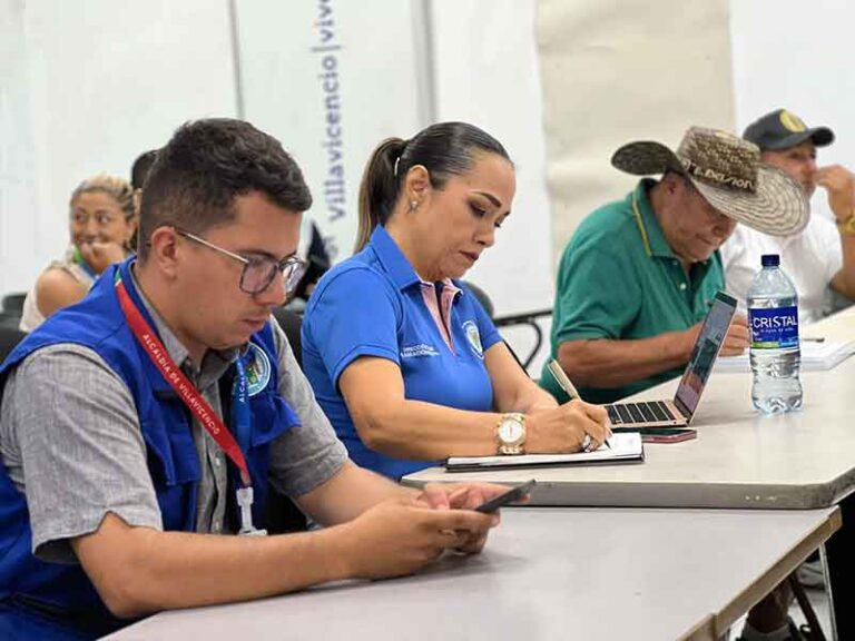 Presidentes de juntas reciben respaldo para formalizar sus sectores en la comuna 4