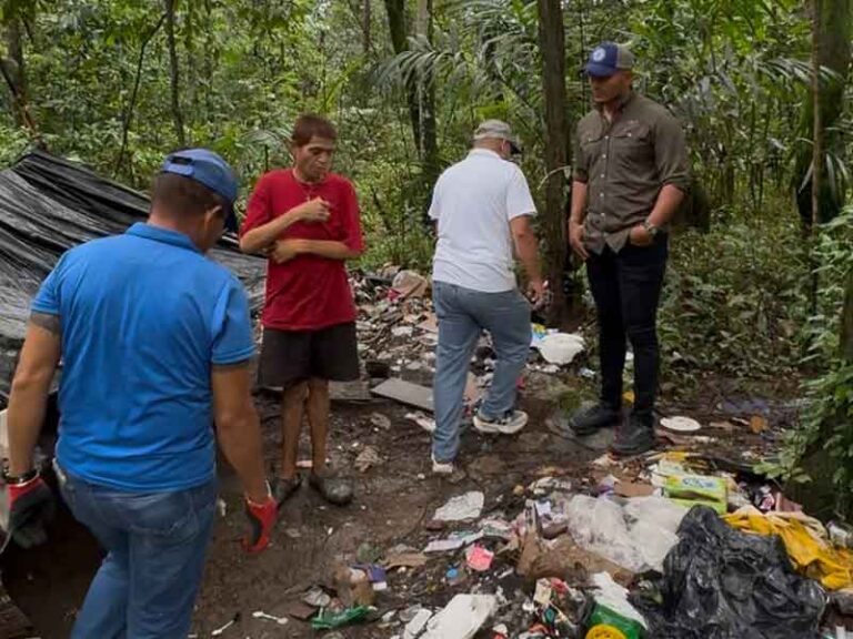 Habitante de calle se acogió a plan de rehabilitación en medio de una jornada de recuperación de espacio público