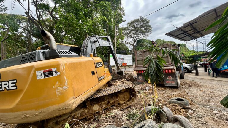 Avanzan obras de alcantarillado sanitario y redes pluviales en la séptima etapa del barrio La Esperanza de Villavicencio